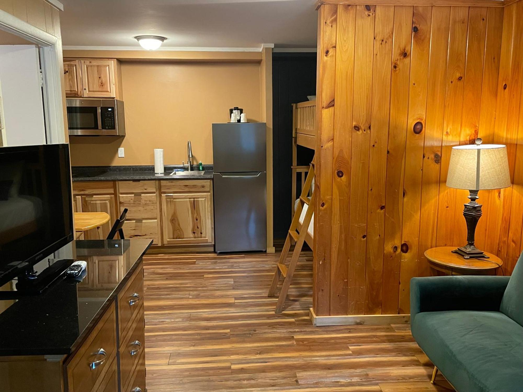 סטואו Northern Lights Lodge מראה חיצוני תמונה